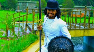 New Ethiopian Oromoo music  Urgesa EshetuUrji Stage performance quotSiyyeequot 2020 [upl. by Inahc]