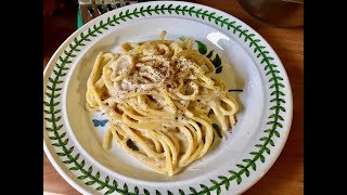 How to Make Quick amp Simple Cacio e Pepe Pasta  Pasta Grannies [upl. by Siocnarf]